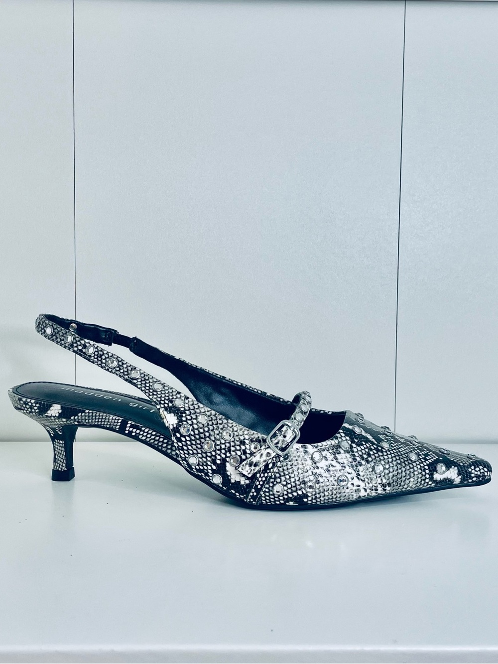 Madden Girl Krystall Rhinestone Pointed-Toe Kitten-Heel Black and Silver (7)
